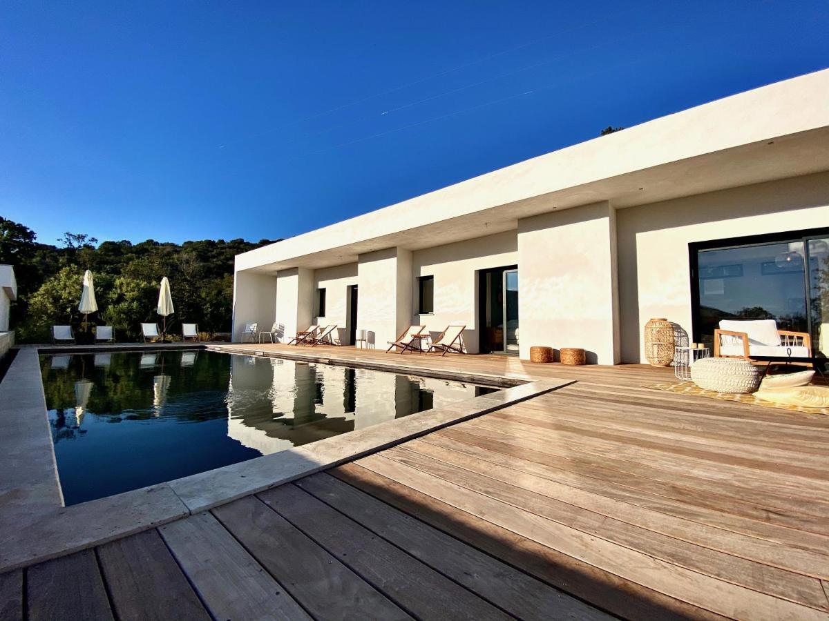 Villas De Standing Avec Magnifique Vue Mer Et Piscines Privees, Sagone Sagone  Exterior foto
