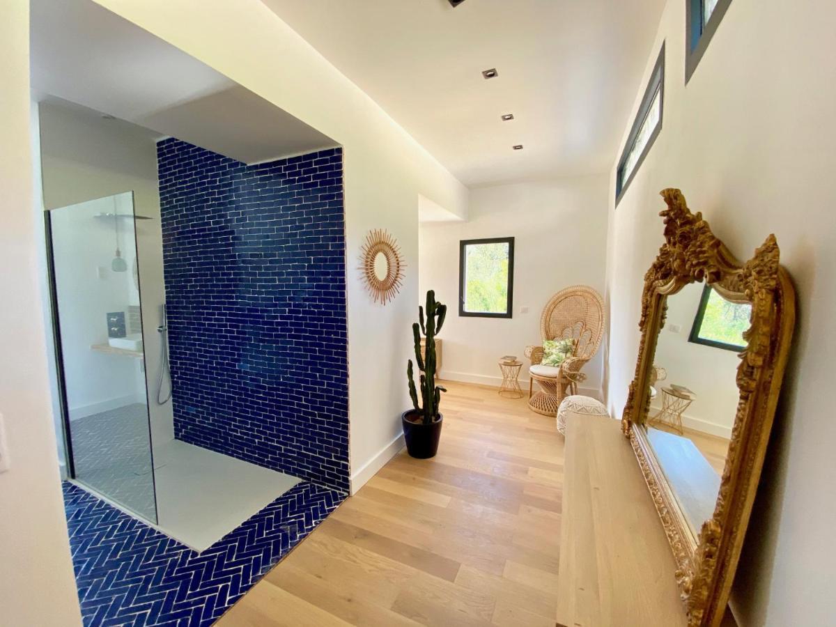 Villas De Standing Avec Magnifique Vue Mer Et Piscines Privees, Sagone Sagone  Exterior foto